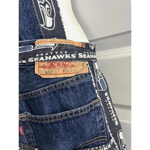 NFL Seattle Seahawks Levi’s Apron Pockets Denim Homemade Football - Picture 4 of 9